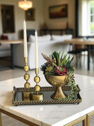 Kulplu Dikdörtgen Tepsi, Sukulent Aranjmanı & 2’li Top Şamdan Seti – Eskitme