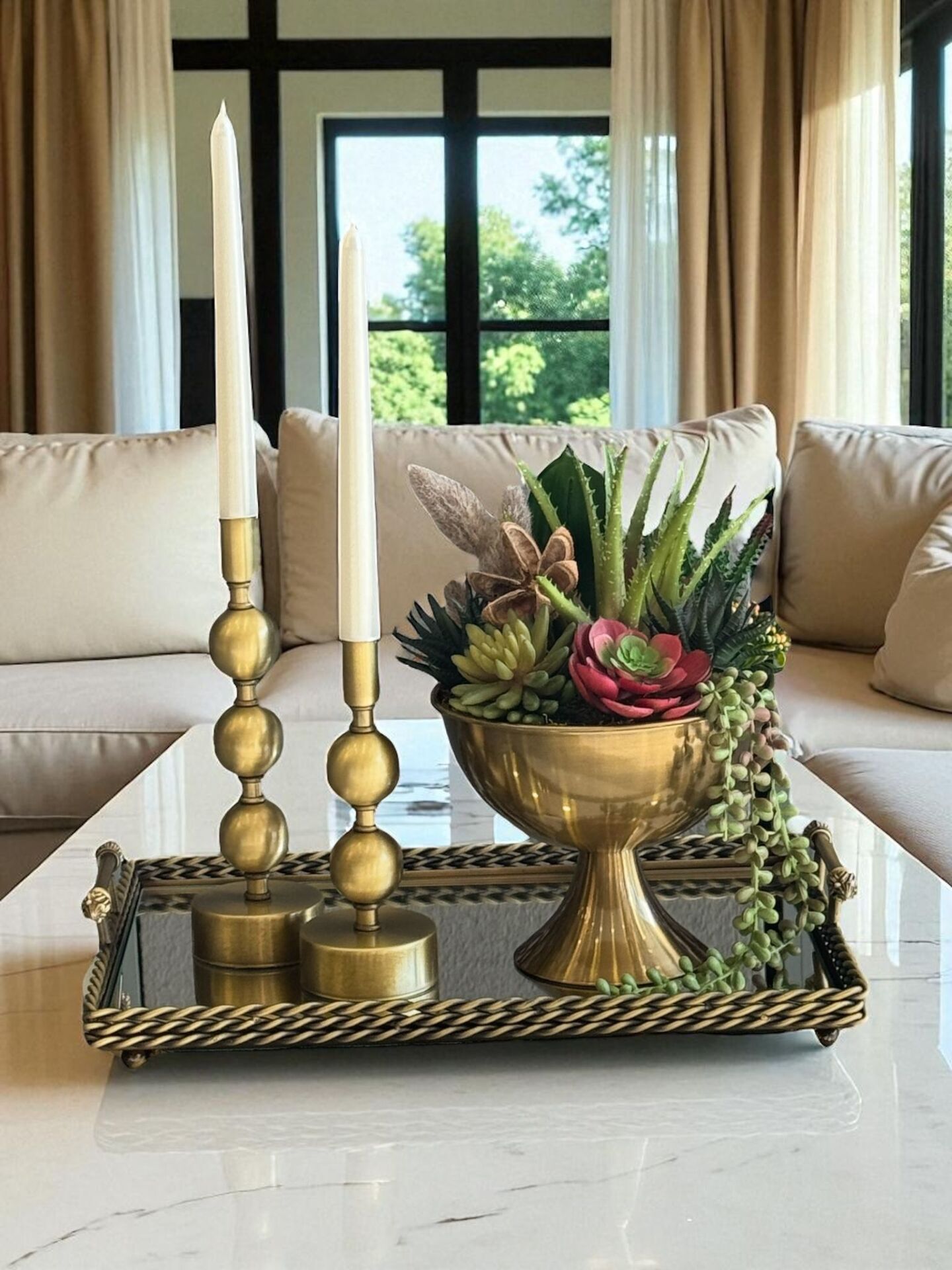 Kulplu Dikdörtgen Tepsi, Sukulent Aranjmanı & 2’li Top Şamdan Seti – Eskitme