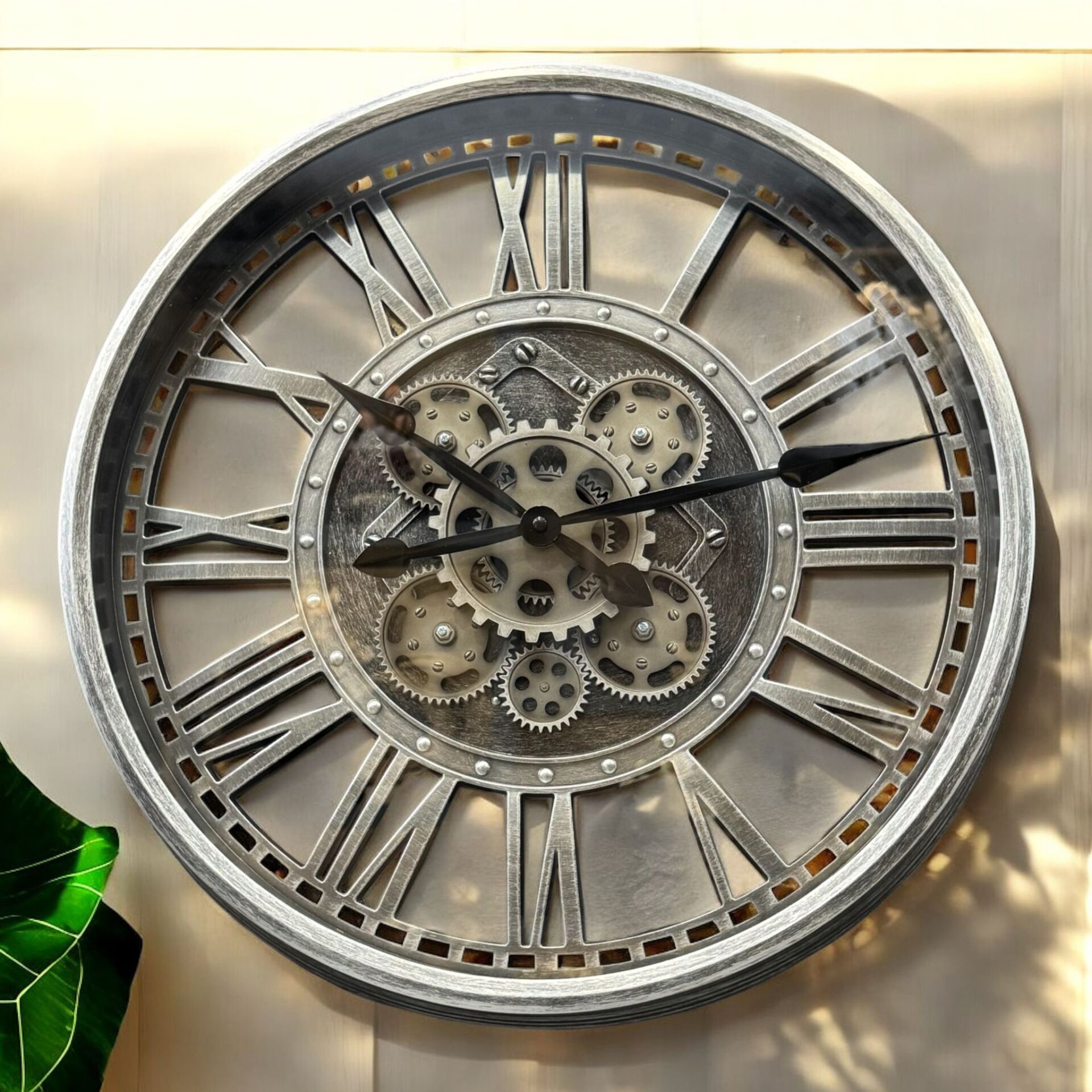 Çarklı Duvar Saati – Gümüş (50 cm)