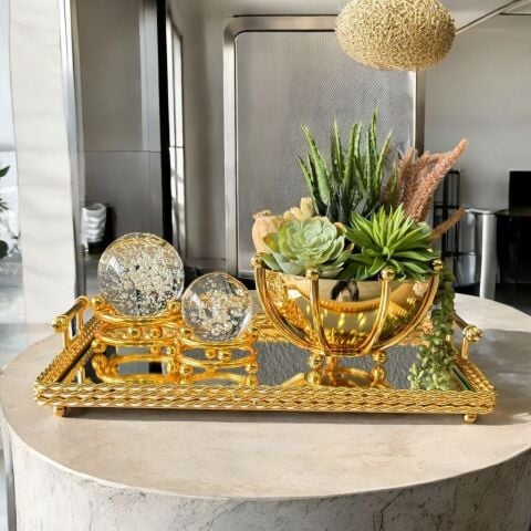 Kulplu Dikdörtgen Tepsi, 2'li Noktalı Cam Küre & Ahtapot B. Sukulent Aranjmanı – 4 Parça Gold Set