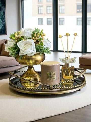 Zincir Tepsi, Koku Şişesi, Deri Bardak Kokulu Mum ve Çiçek Aranjmanı – 4 Parça Eskitme Set