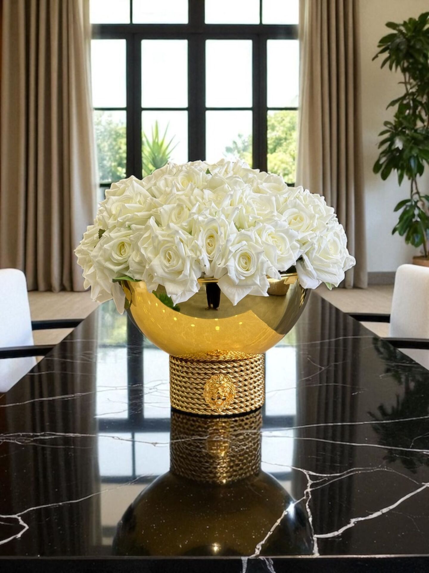 Tarzz Metal Vazo & 6 Demet Beyaz Gül Aranjmanı Gold