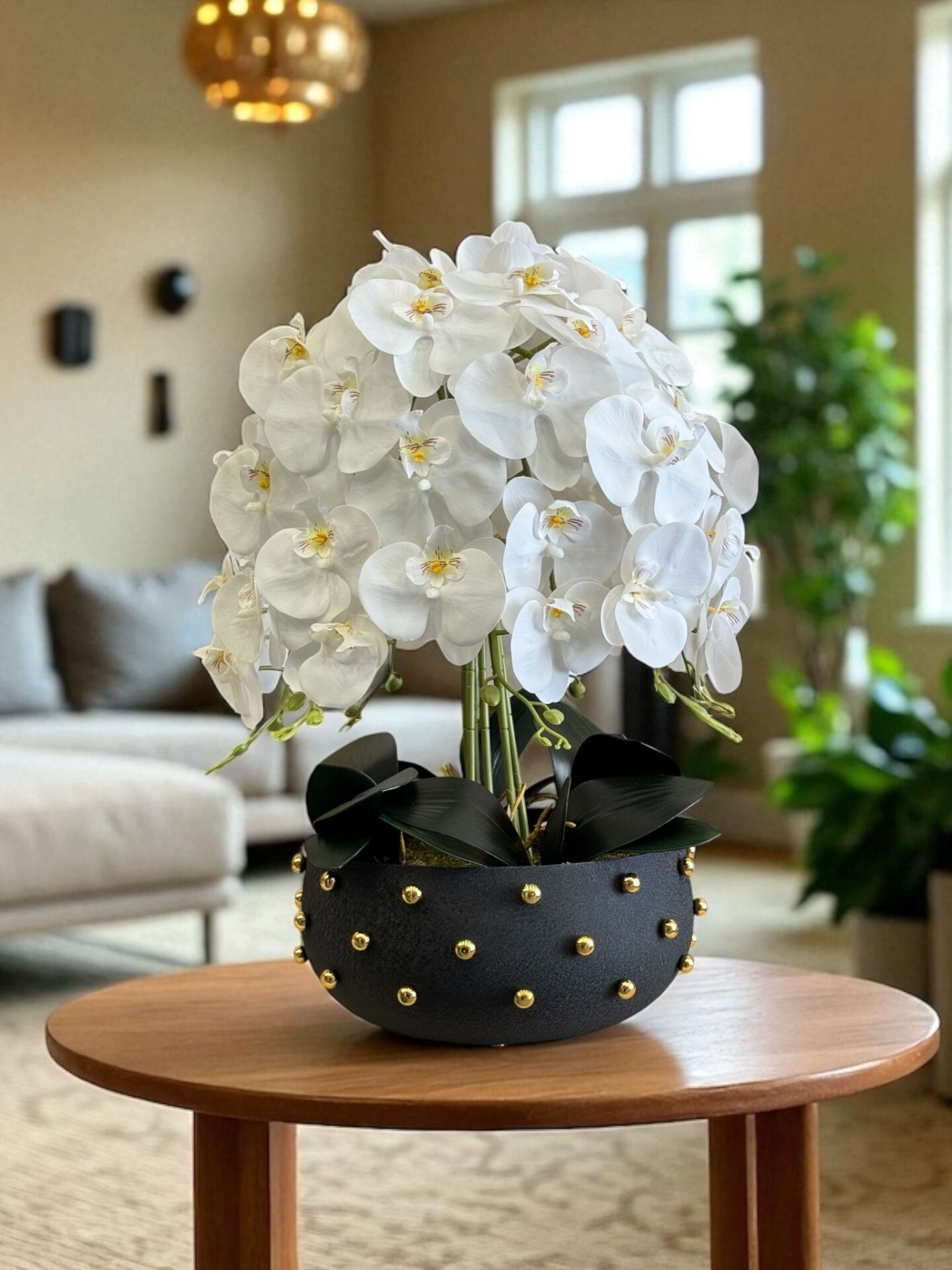 Metal Vazo Noktalı Orkide Aranjmanı – 7 Dallı