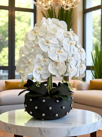 Metal Vazo Noktalı Orkide Aranjmanı – 7 Dallı