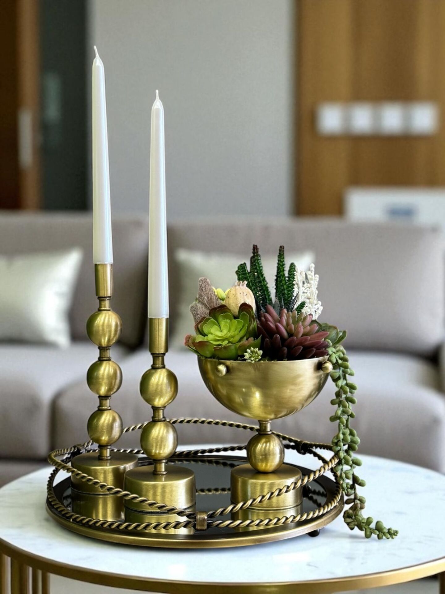 Zincir Tepsi, 2’li Metal Mumluk & Sukulent Aranjmanlı Vazo – 4 Parça Eskitme Set