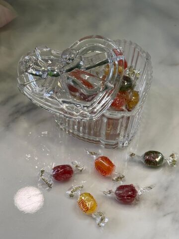 2'li Fiyonk Kalp Model Kapaklı Cam Kutu Şekerlik Şeffaf