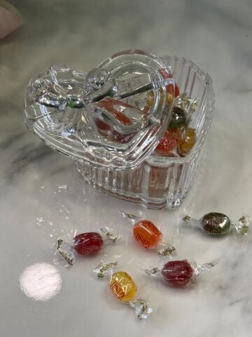 2'li Fiyonk Kalp Model Kapaklı Cam Kutu Şekerlik Şeffaf