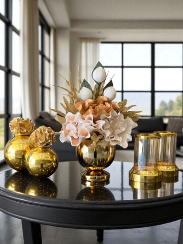 Çiçek Aranjmanı, Gold Mercan Kutular ve Mumluklar – Gold 5’li Set