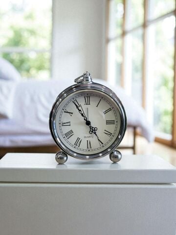 Masaüstü Çalar Saat - Gümüş