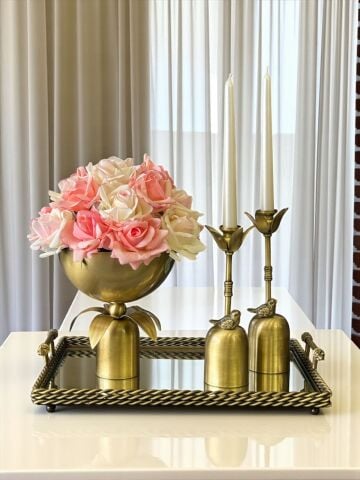 Kulplu Dikdörtgen Tepsi, Palm Saksı Gül Aranjmanı & 2'li Kuşlu Mumluk + Mum 3 Parça Set – Eskitme