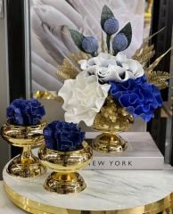 Dekoratif Çiçek Aranjmanı & 2'li Mercan Ayaklı Kutu – 3 Parça Gold /Mavi Set