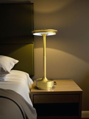 Metal Kasalı Eskitme Renk 3 Işık Seçenekli Led Lamba – Şarjlı