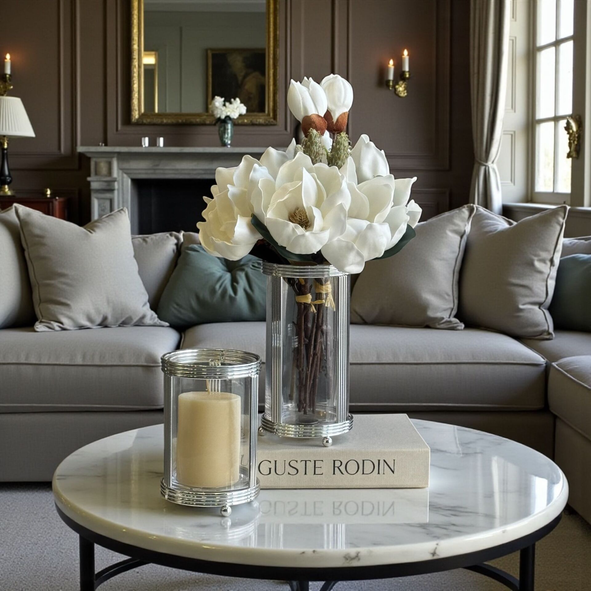 Metal Mumluk & Metal Vazo Kaktüslü Manolya Aranjmanı 2'li – Gümüş