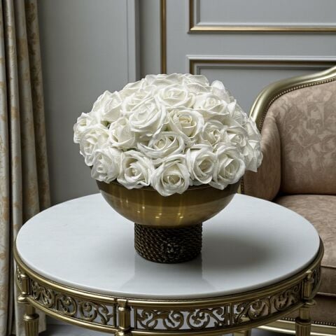 Tarzz Metal Vazo & 6 Demet Beyaz Gül Aranjmanı Eskitme