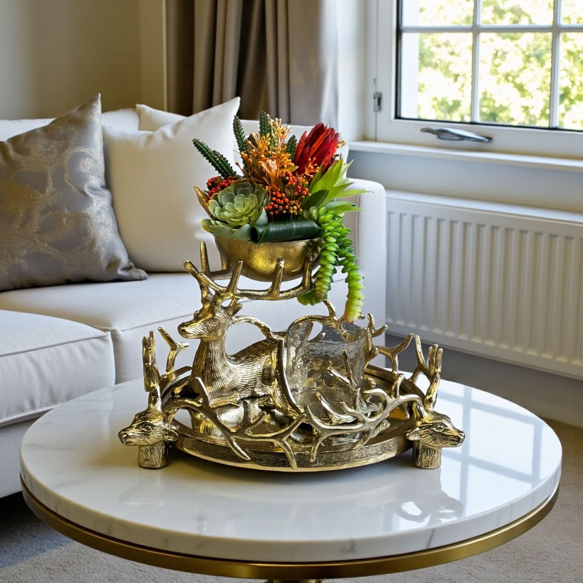 Geyikli Döküm Tepsi, Sukulent Aranjman & Mumluk – 3’lü Gold Set