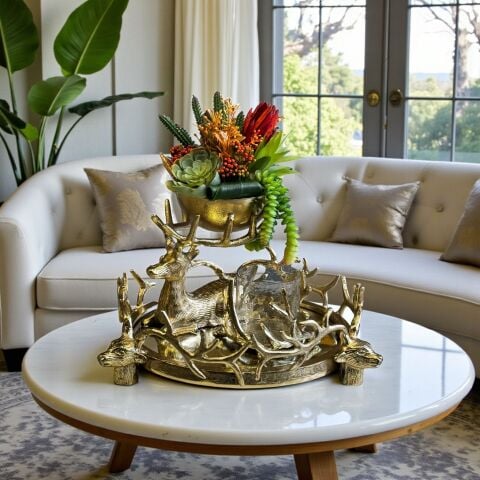 Geyikli Döküm Tepsi, Sukulent Aranjman & Mumluk – 3’lü Gold Set