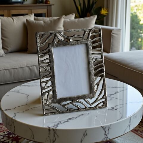 Dekoratif Döküm Çerçeve – Gümüş