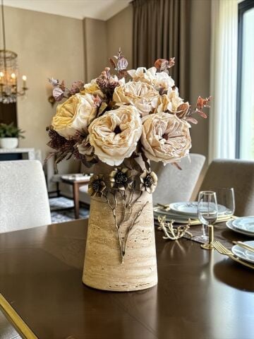 Traverten Vazo Manolya Aranjmanı