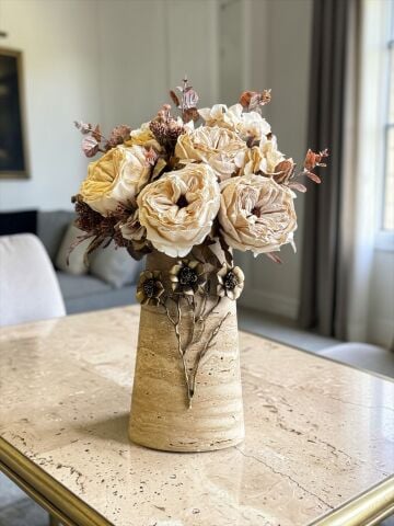 Traverten Vazo Manolya Aranjmanı