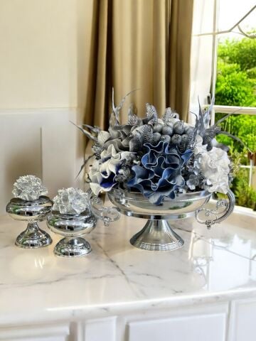 Zamak Kollu Saksı Aranjmanı & 2'li Mercan Ayaklı Kutu – 3 Parça Gümüş Set